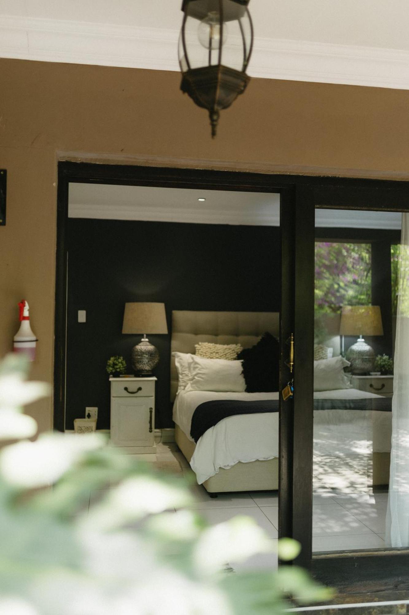 Meraki Country Manor Lanseria Exterior foto